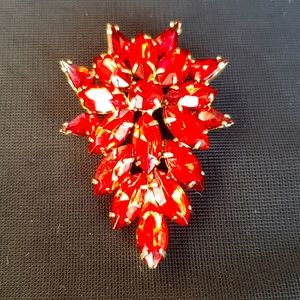 TAMMY JEWELRY BROACH